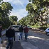 In tutto il Campus � un tutto susseguirsi di giardini e vialetti: il silenzio � interrotto solo dalle risate dei ragazzi che si rilassano e dal cinguettio degli uccelli che si inseguono da un ramo all'altro